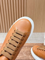 Weiß-braune Sneaker