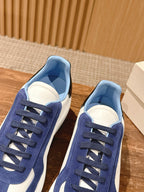 Schwarz-weiße Turnschuhe