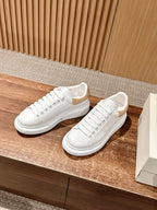 Weiß-goldene Sneaker – Damen