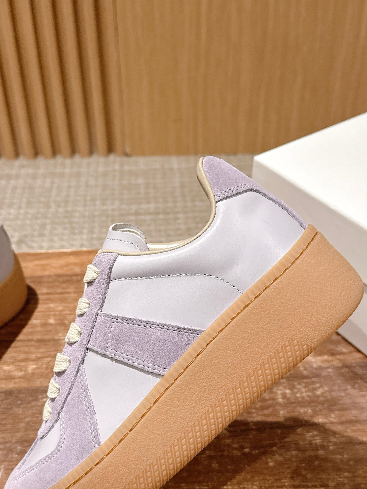 White Leather Gum Sole Low-Top - Women's