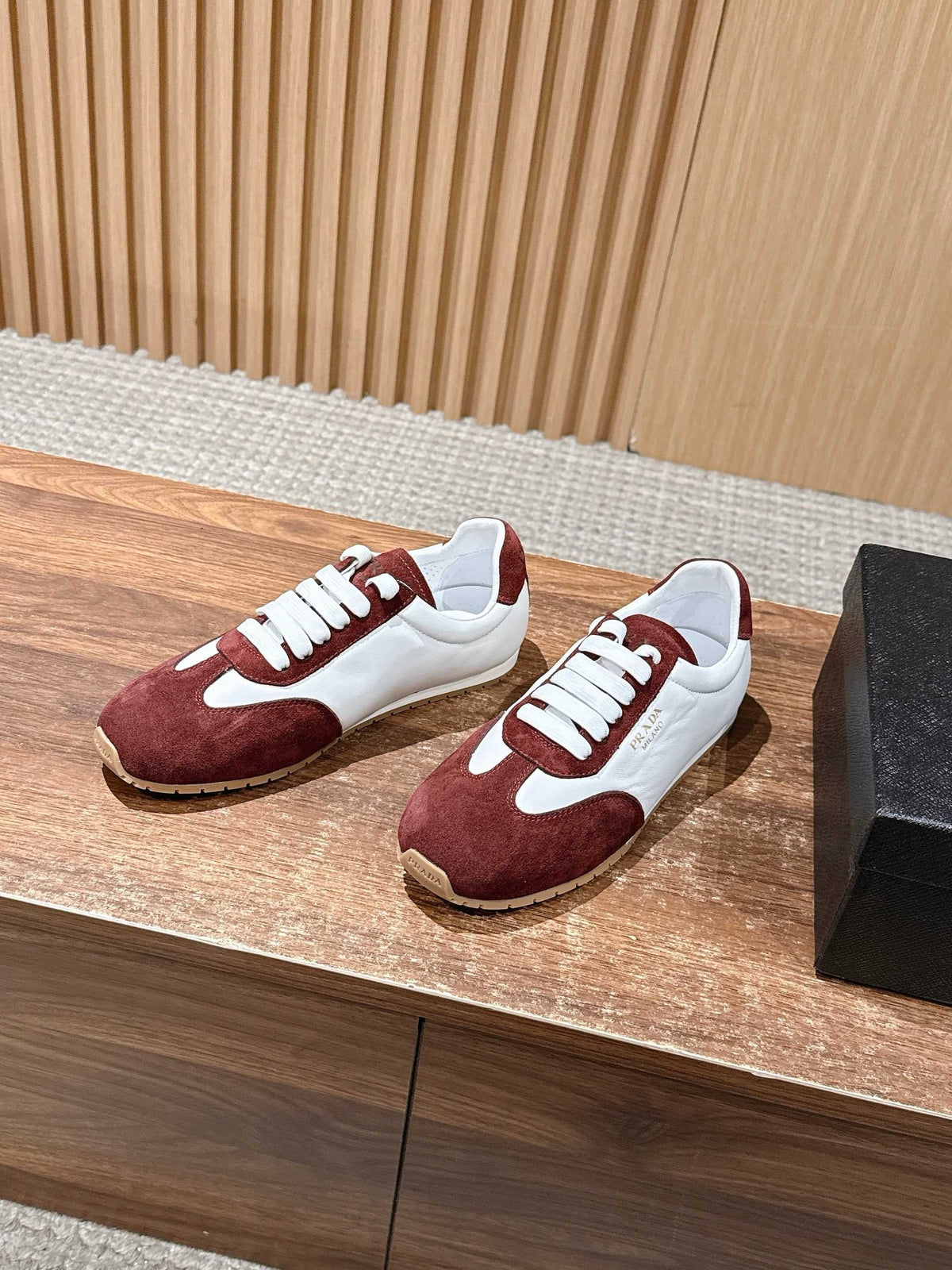 White Leather Colourblock Low-Top - Women's