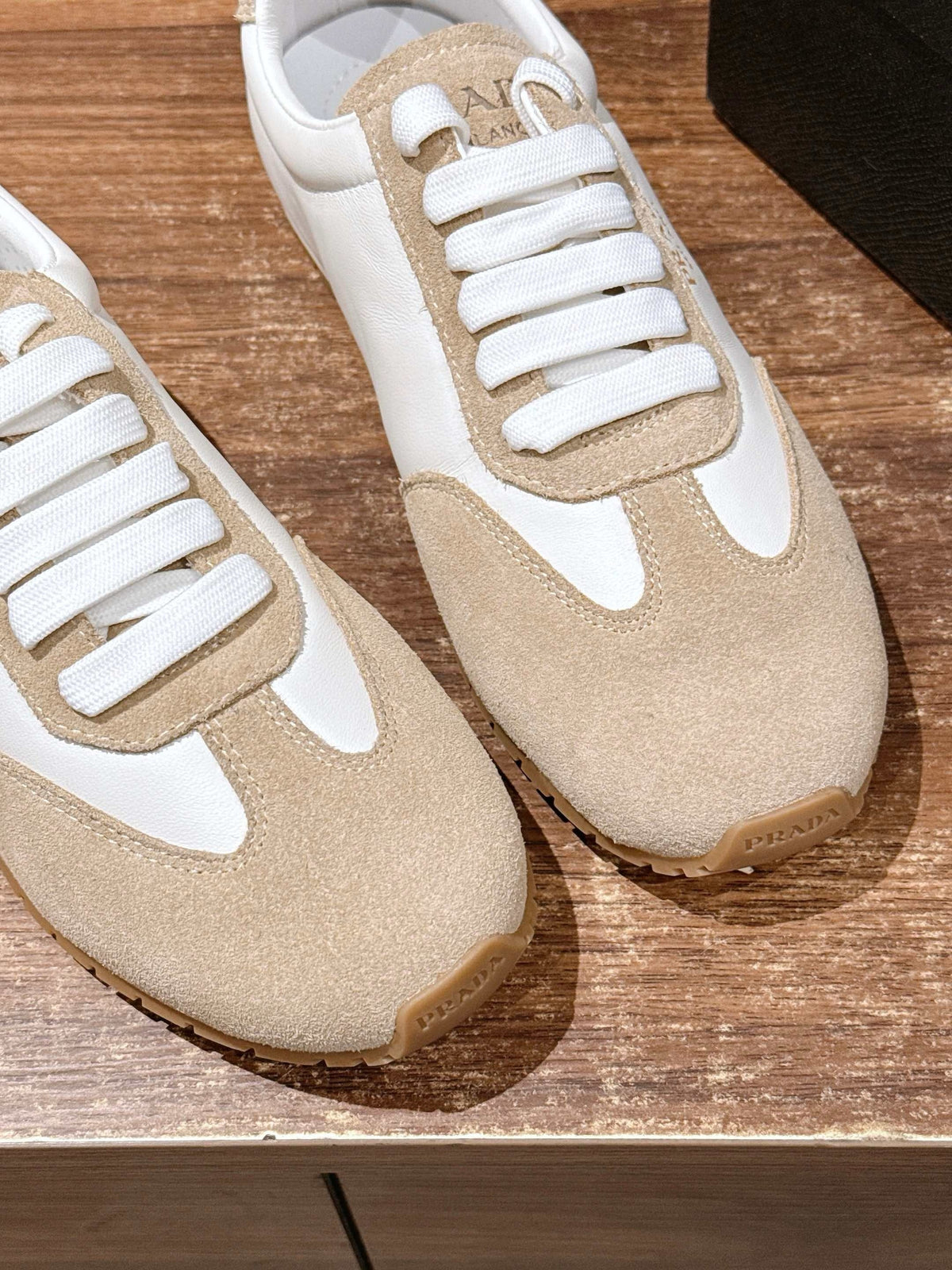 White Leather Colourblock Low-Top - Women's
