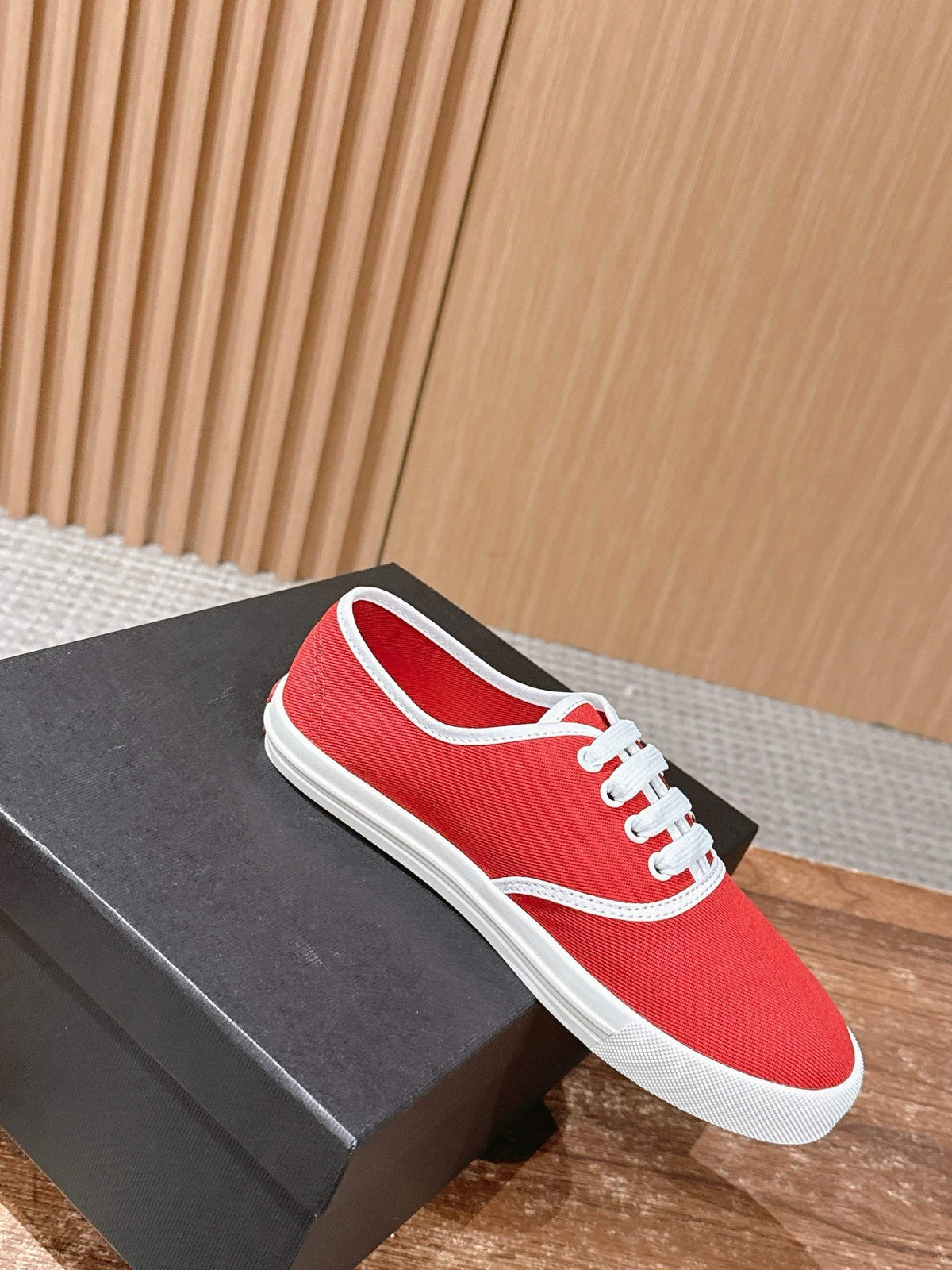 Black Canvas Toe Cap Low-Top - Women's