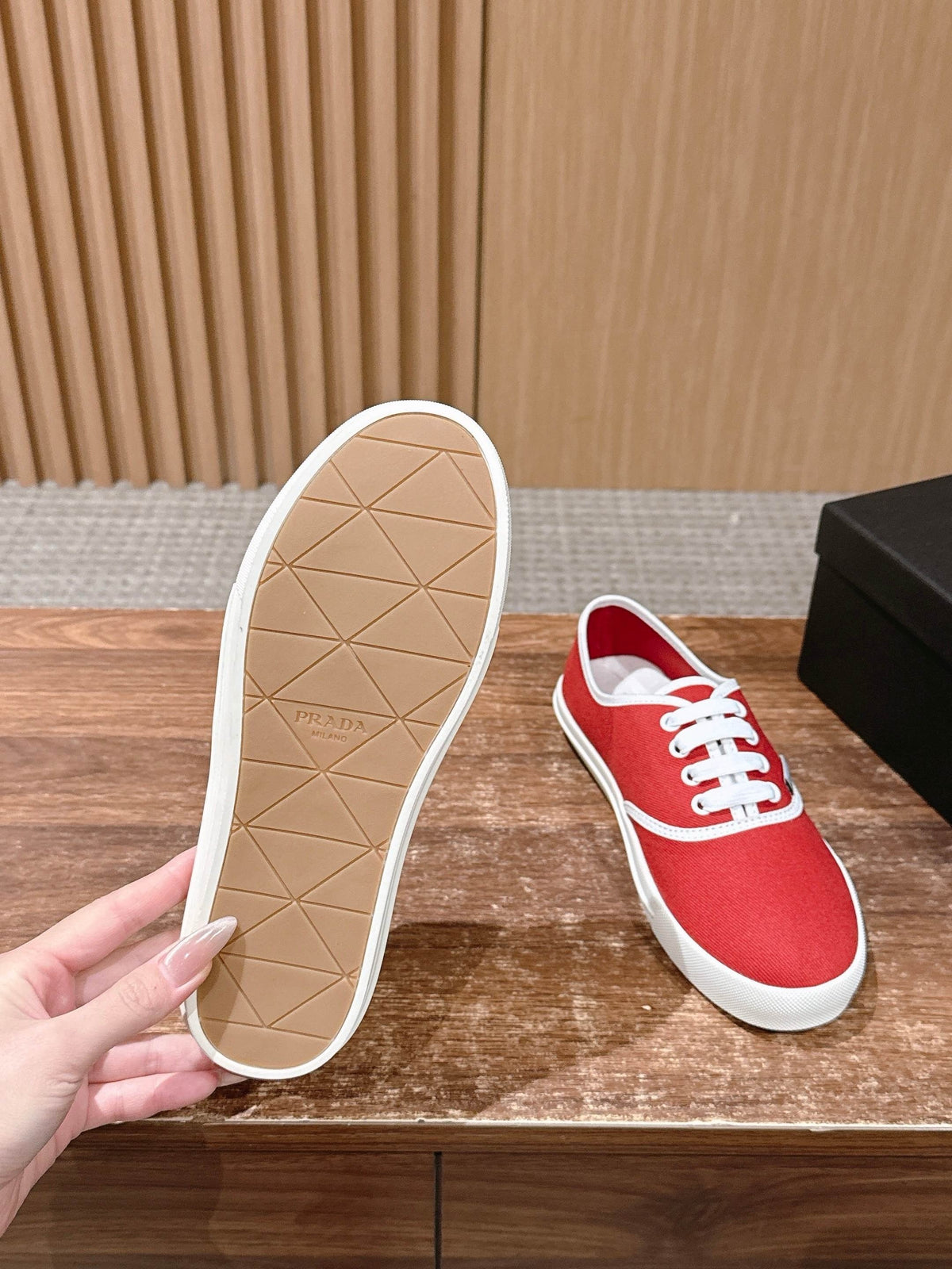 Black Canvas Toe Cap Low-Top - Women's