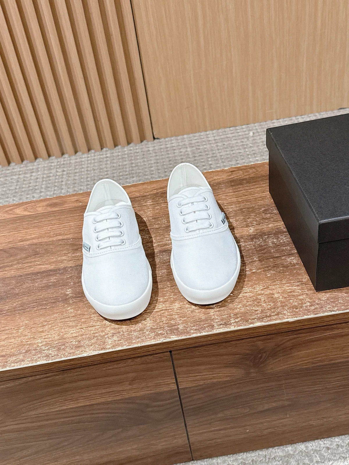Black Canvas Toe Cap Low-Top - Women's
