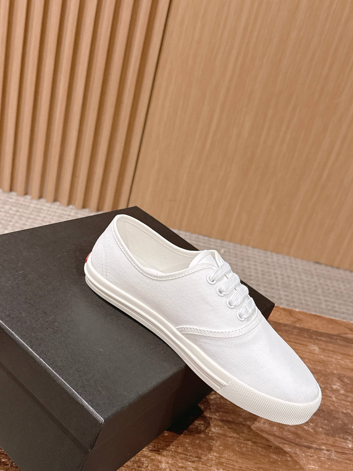 Black Canvas Toe Cap Low-Top - Women's