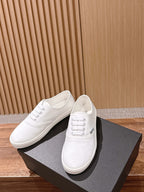 Schwarzer Canvas-Sneaker mit kontrastierender Sohle – Damen