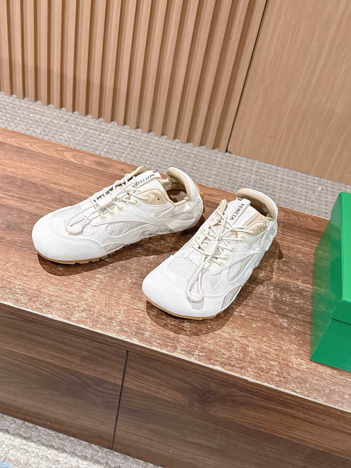 White Leather Plain Low-Top - Women's