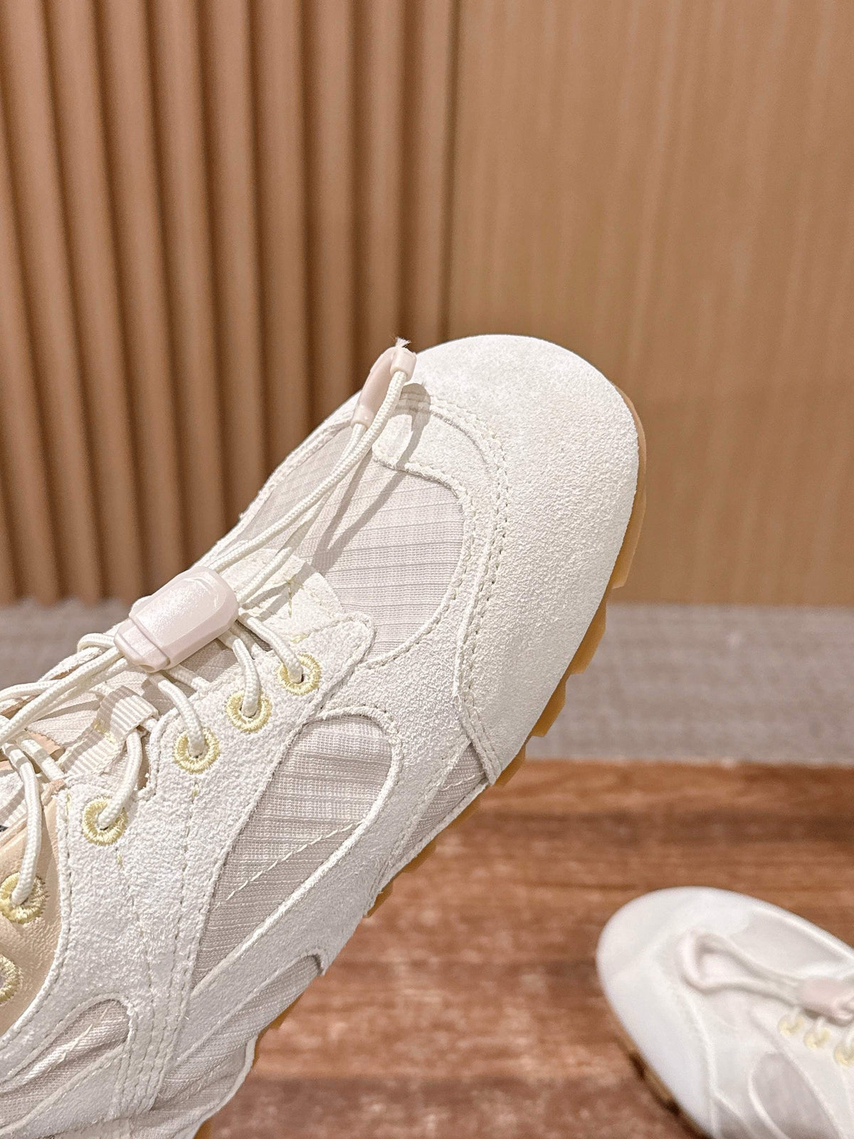White Leather Plain Low-Top - Women's