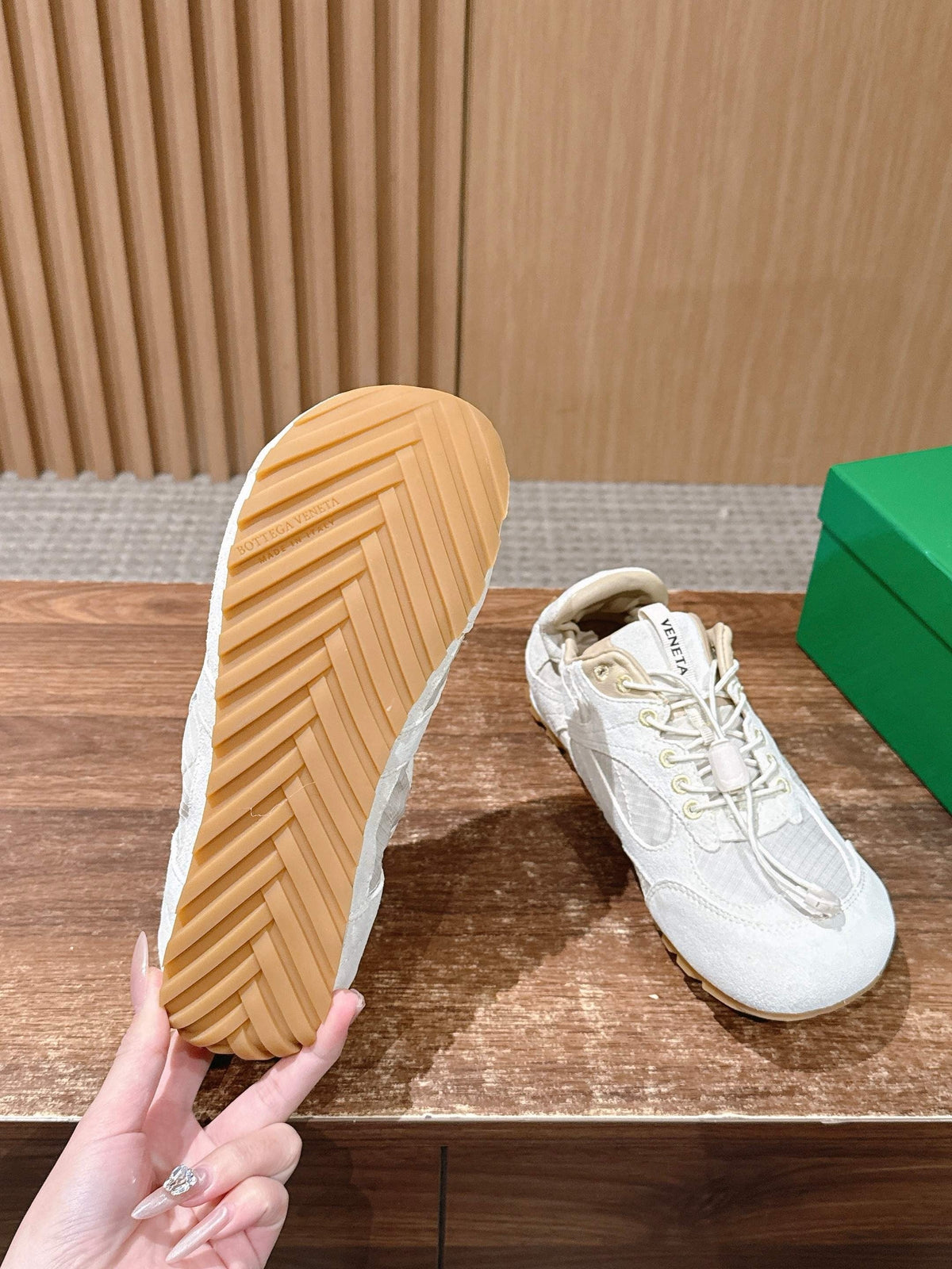 White Leather Plain Low-Top - Women's