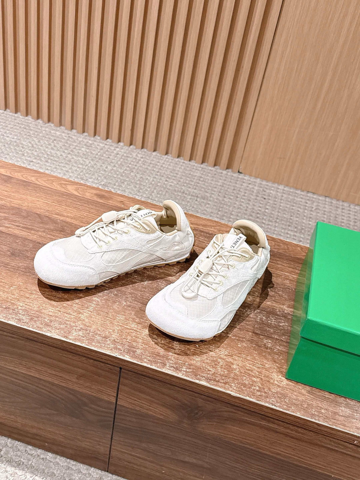 White Leather Plain Low-Top - Women's