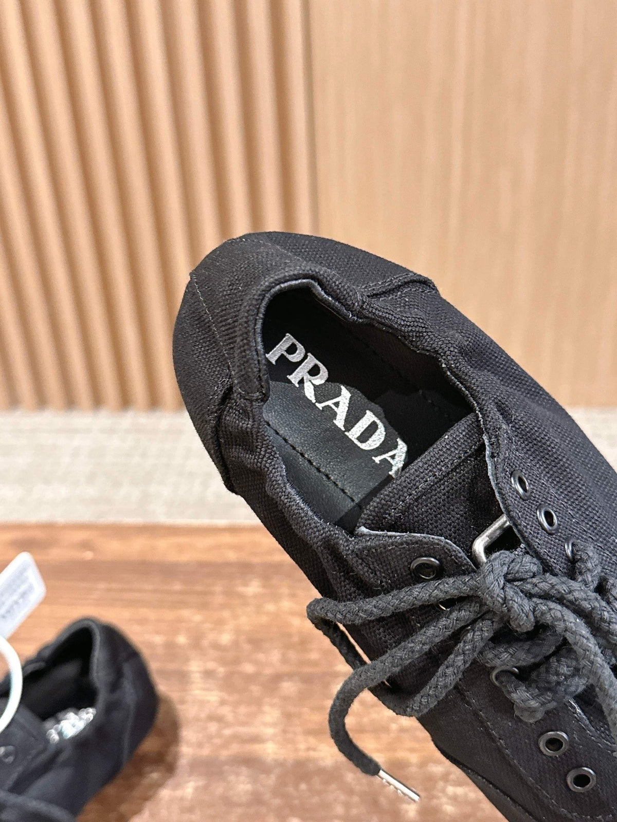 Black Mesh Plain Low-Top - Women's