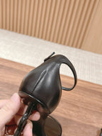 Schwarze Absätze