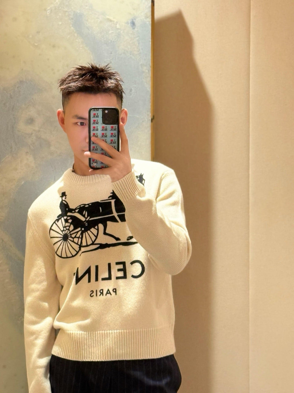 Cremefarbenes Baumwoll-Rundhals-Sweatshirt mit Kutschengrafik – Herren