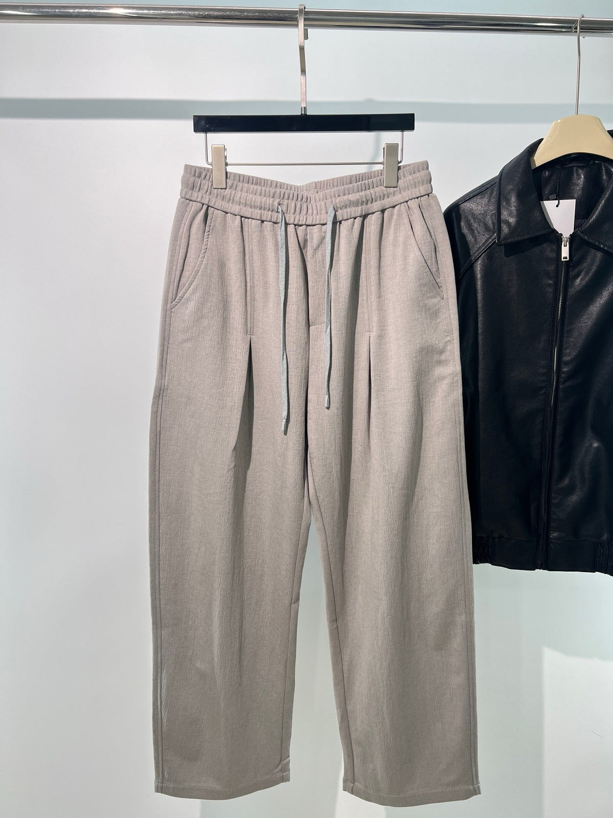 Schwarze, elastische weite Beinhose aus Baumwolle – Herren