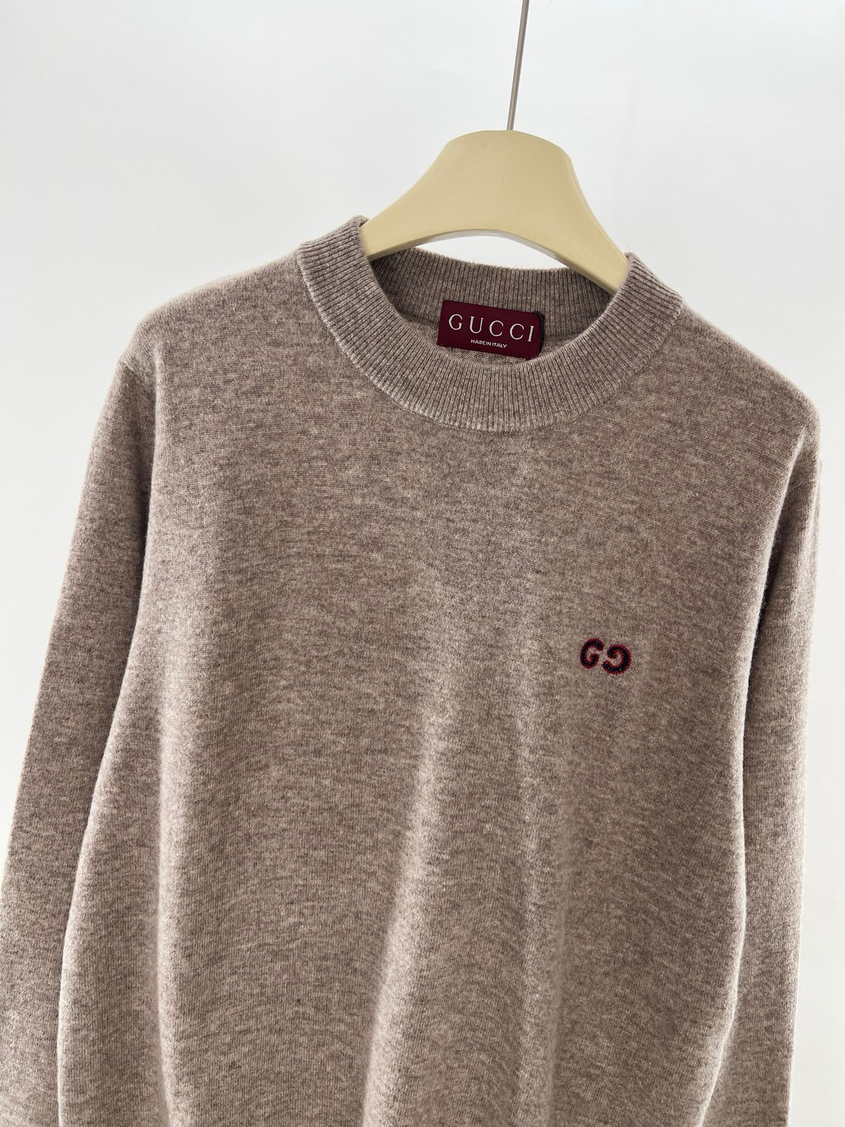 Crewneck mit Brustlogo aus brauner Wolle – Herren