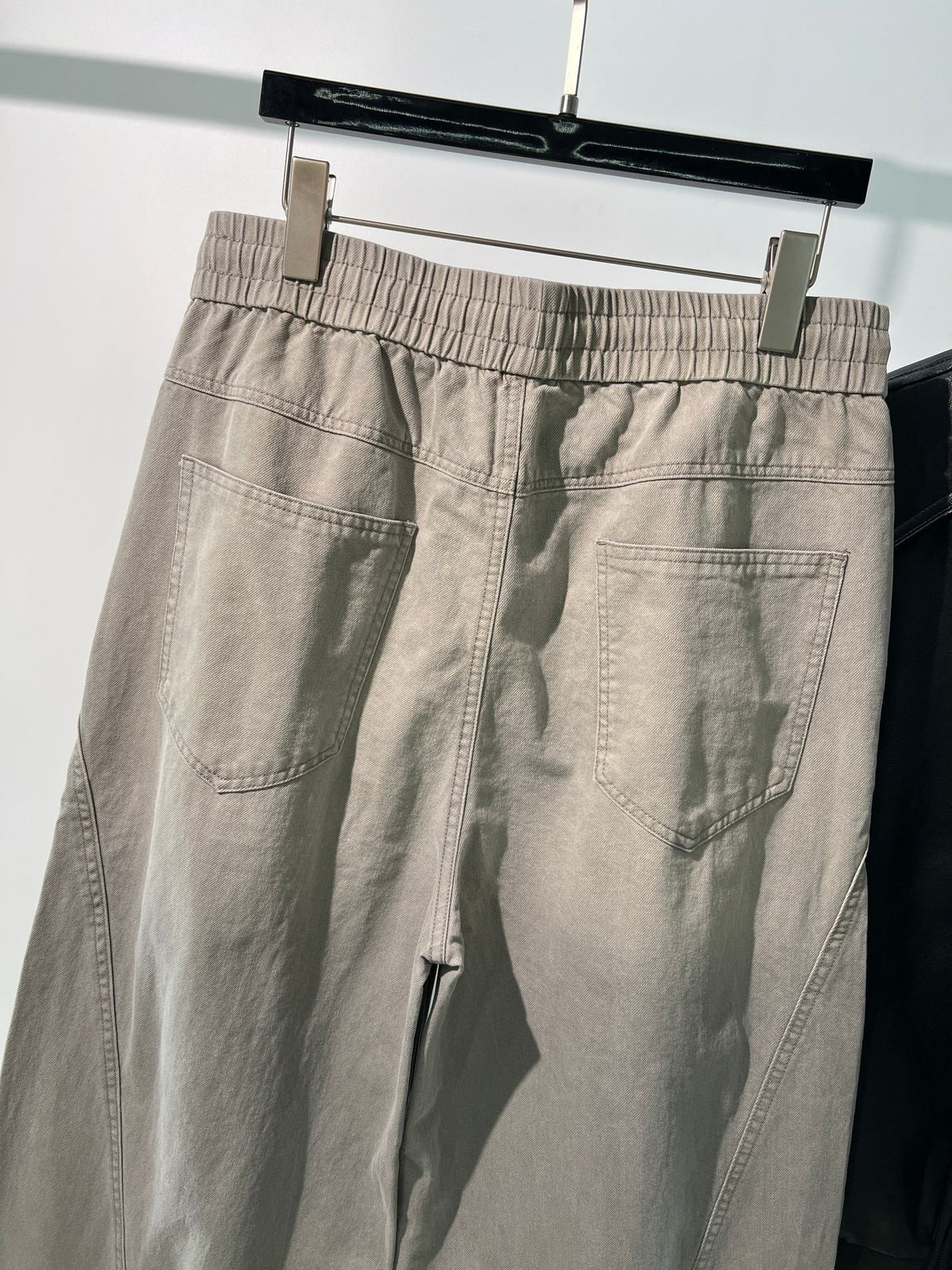 Beige Baumwollhose mit Kordelzug und weitem Bein – Herren