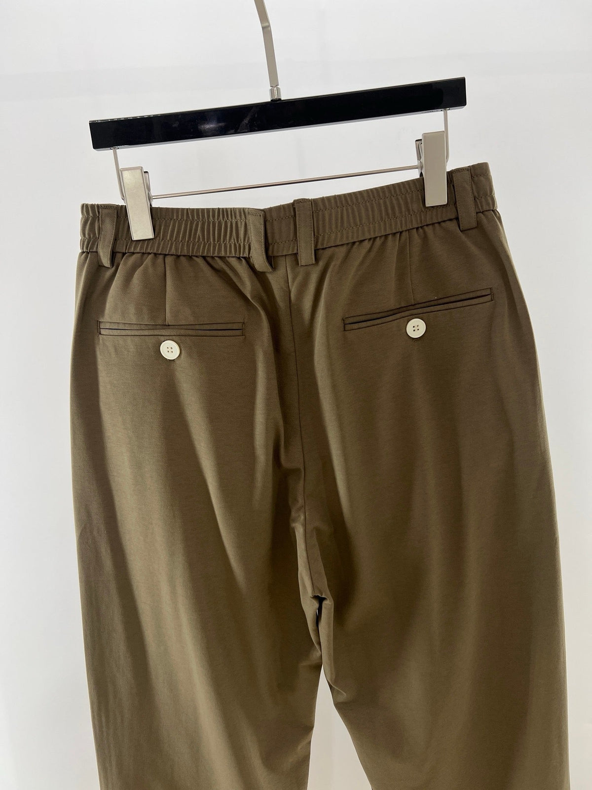 Olivfarbene, gerade Baumwollhose – Herren