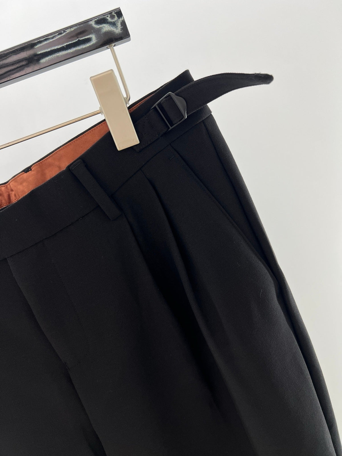 Schwarze Wollhose, plissiert, gerade geschnitten – Herren