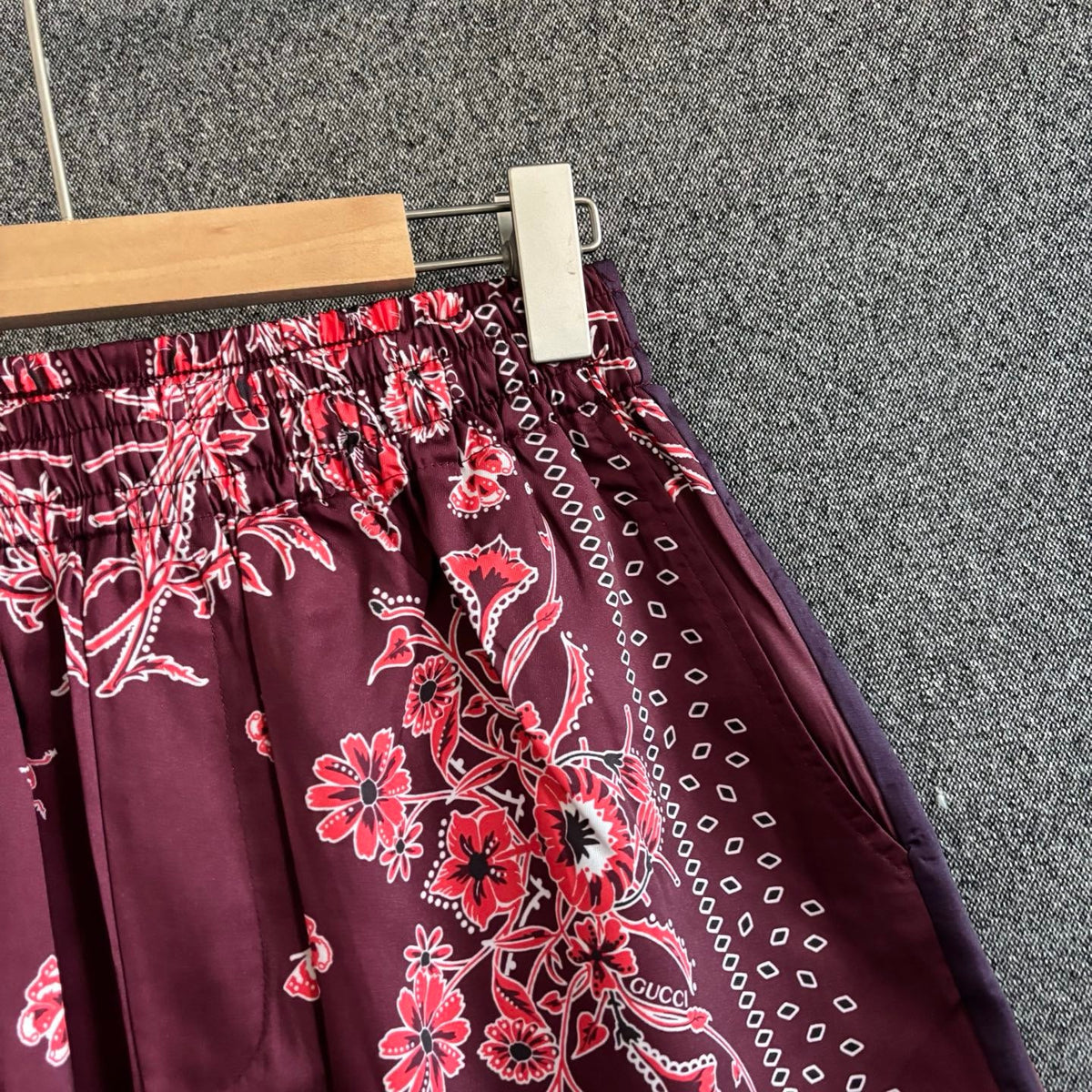 Marineblaue Seidenhose mit Paisley-Print und Kordelzug – Herren
