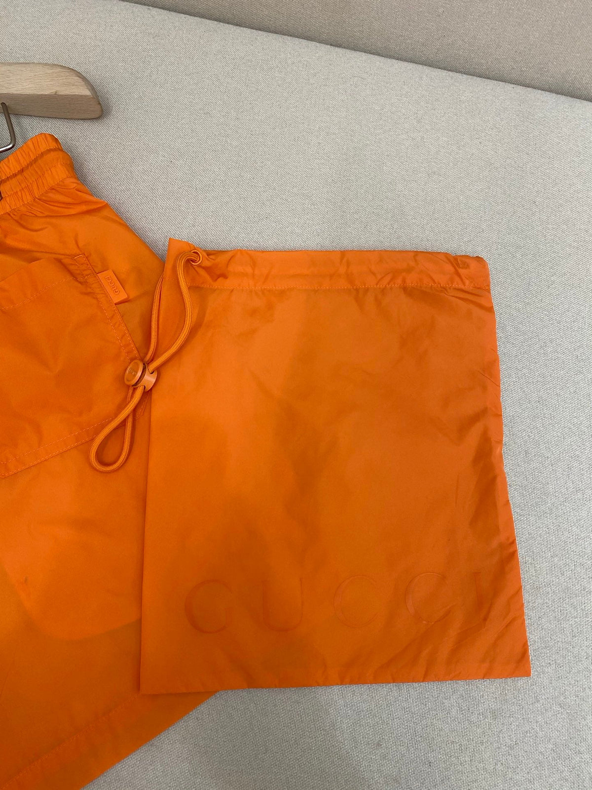 Orange Nylon Badeshorts mit Kontrastband – Herren