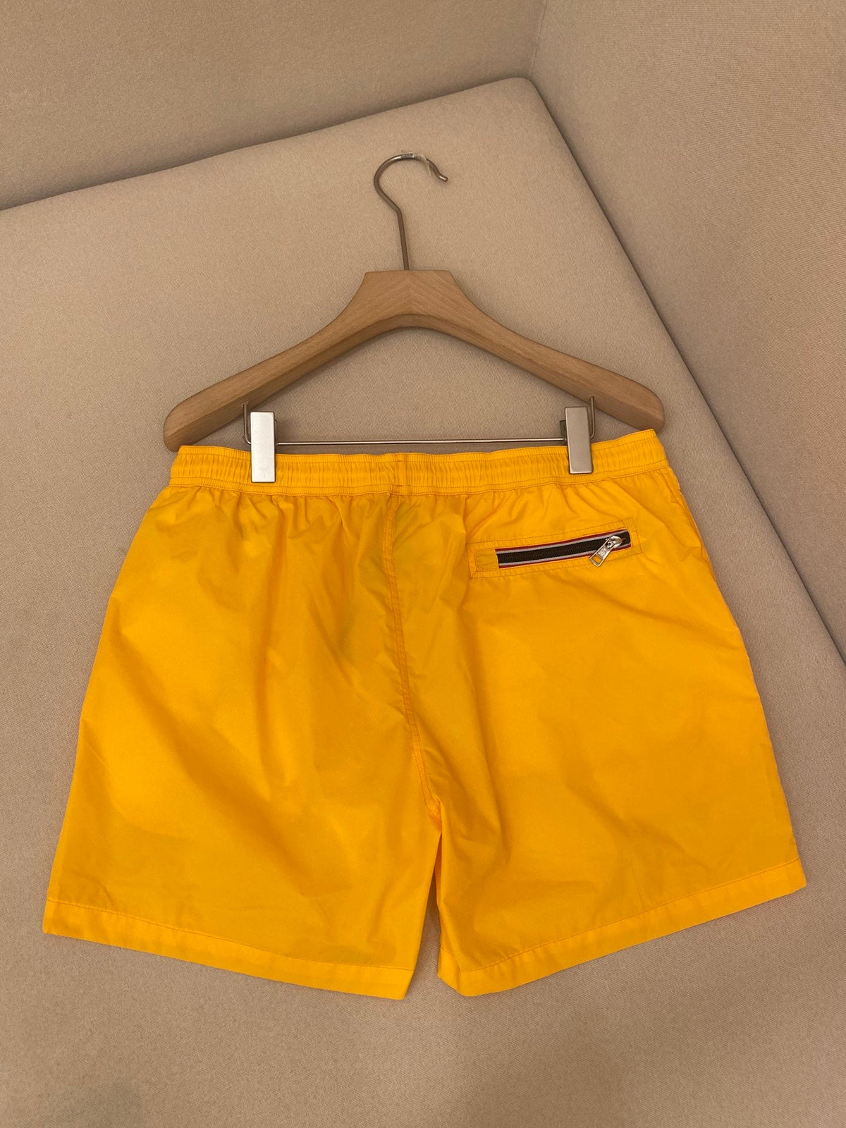 Orangefarbene Badeshorts aus schlichtem Nylon – Herren