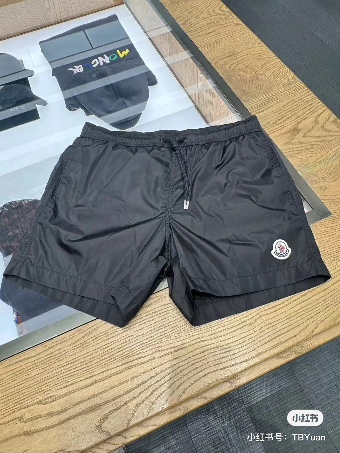 Orangefarbene Badeshorts aus schlichtem Nylon – Herren