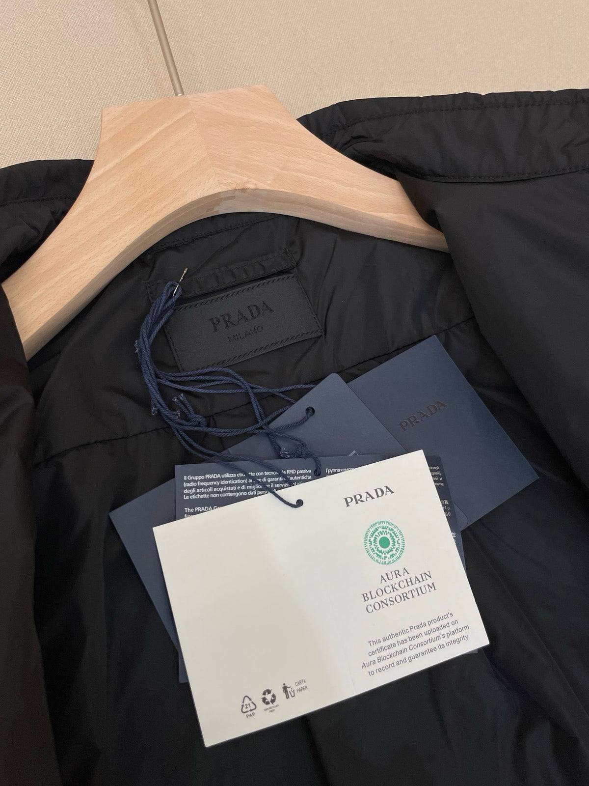 Schwarze schlichte Hemdjacke aus Nylon – Herren