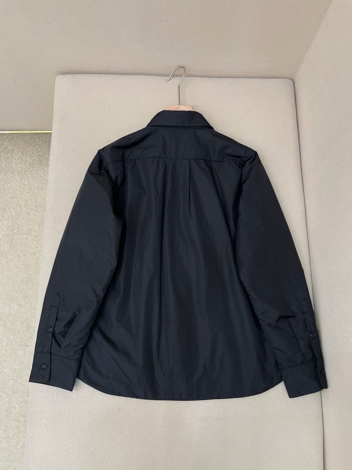 Schwarze schlichte Hemdjacke aus Nylon – Herren