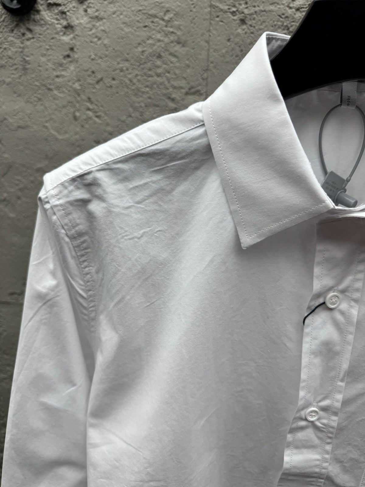 Blaues Baumwoll-Langarmshirt mit Tasche – Herren