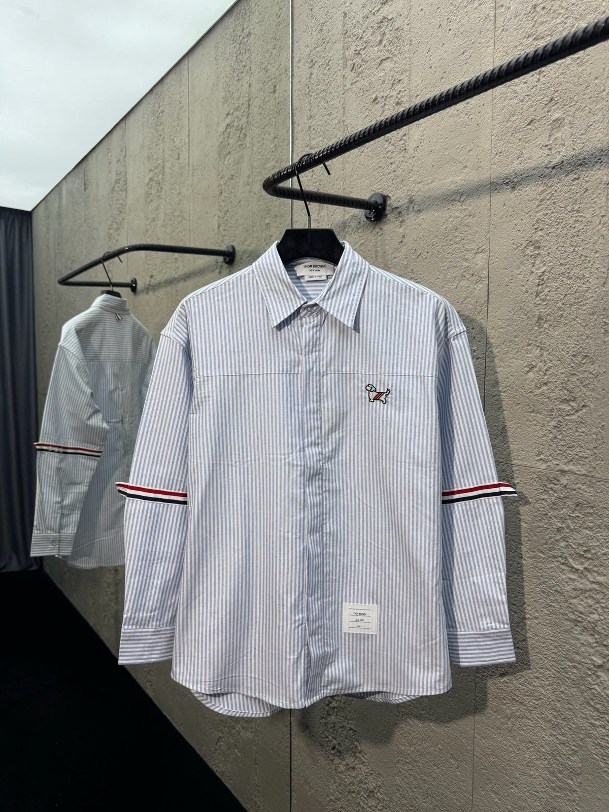 Weißes Baumwoll-Langarmshirt mit Kontrastbesatz – Herren