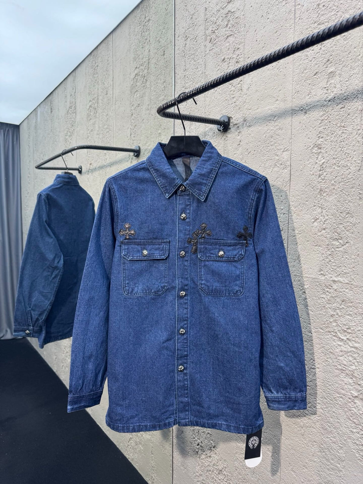 Blaue Jeans-Overshirt mit Stickerei – Herren