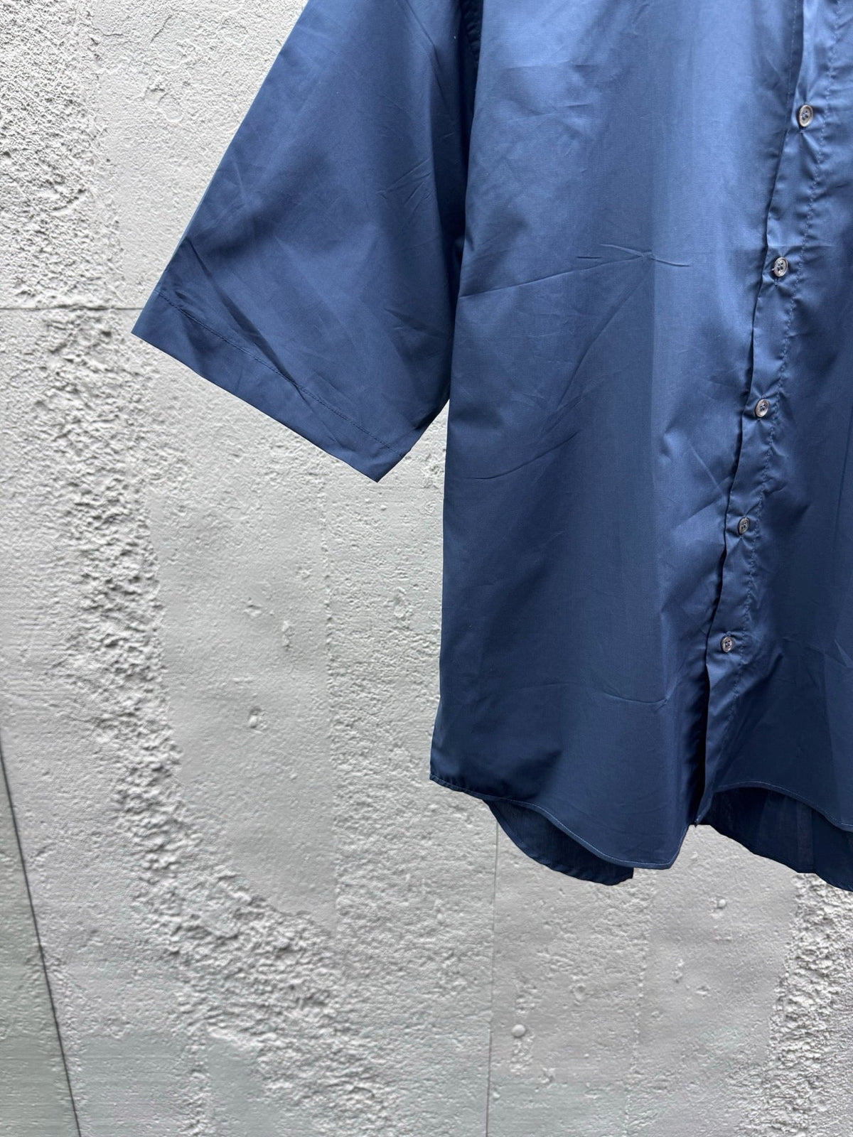Blaues schlichtes Baumwoll-Kurzarmshirt – Herren