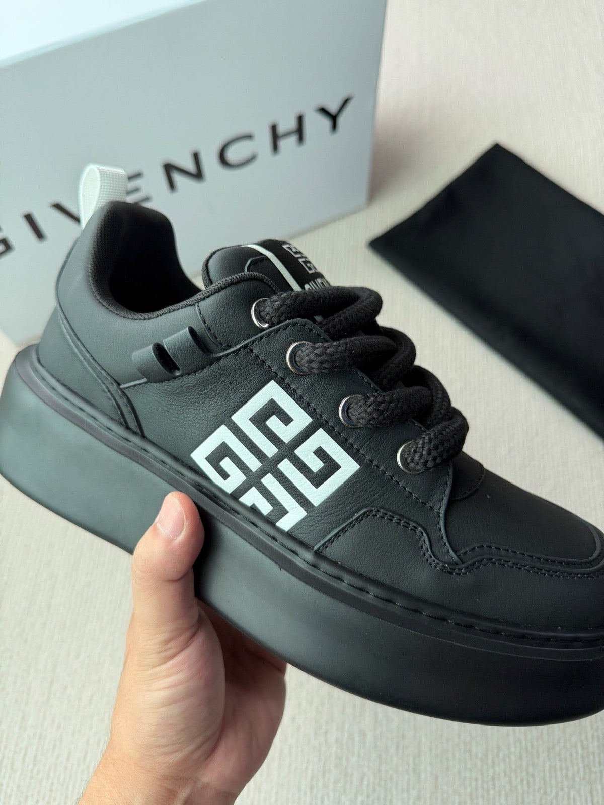 Grey Suede Contrast Sole Low-Top - Men's