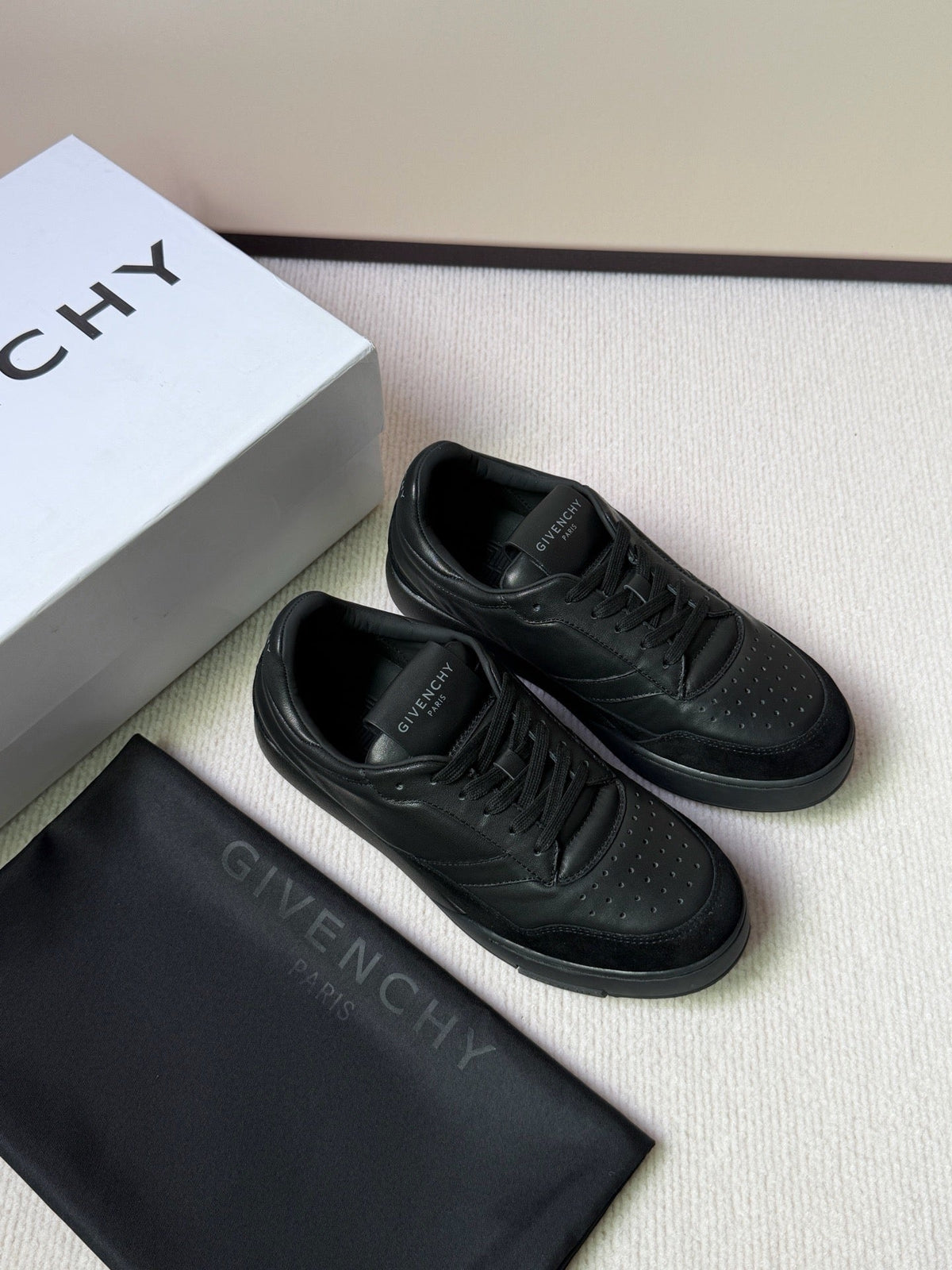 Grey Suede Contrast Sole Runner - Men's