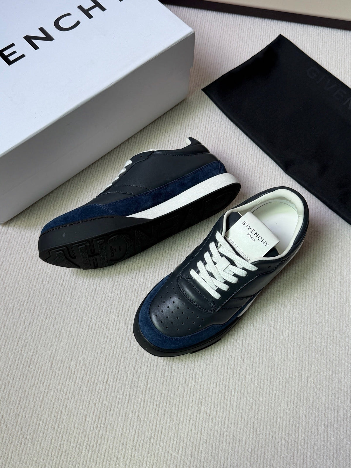 Grey Suede Contrast Sole Runner - Men's
