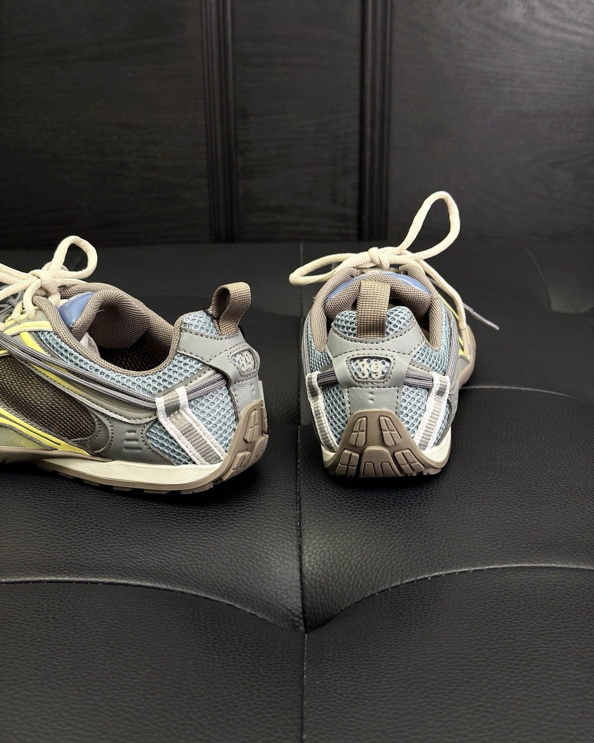 Panelled Runner Silver Sneakers