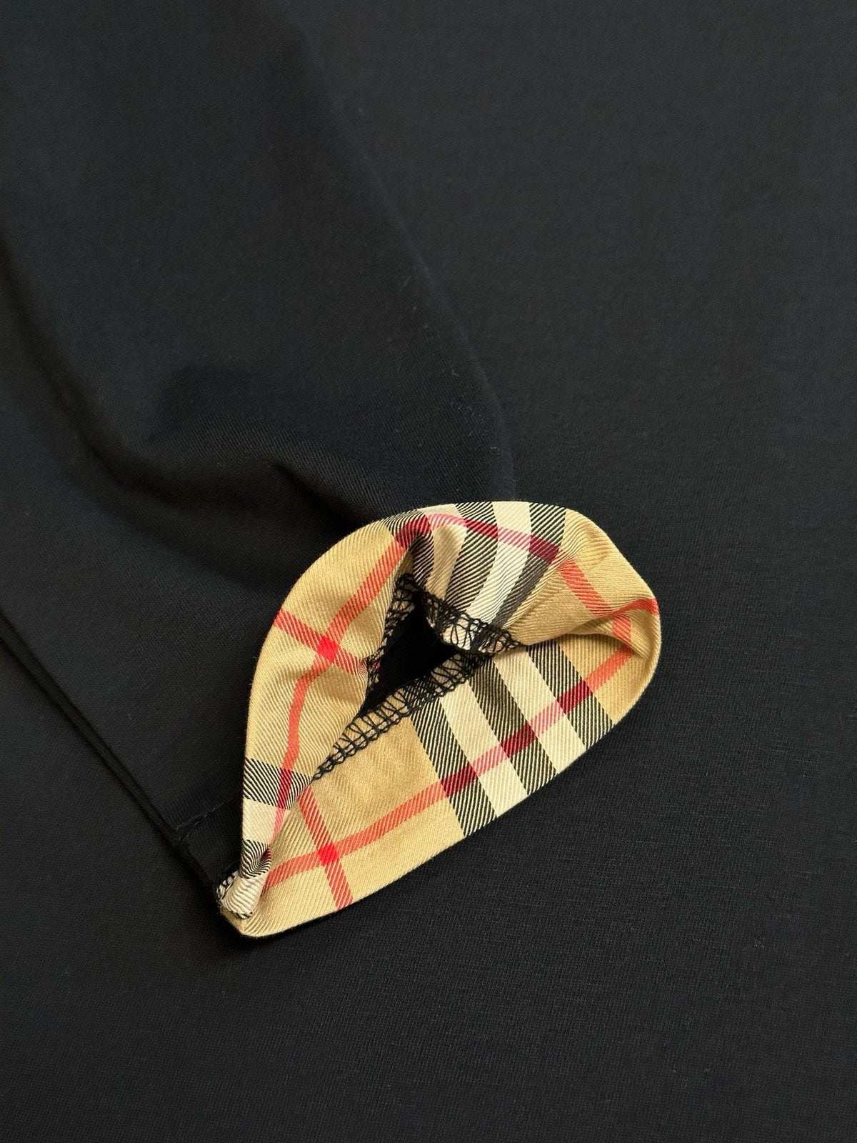 Schwarzes Langarmshirt aus Baumwolle mit Bündchendetail – Herren