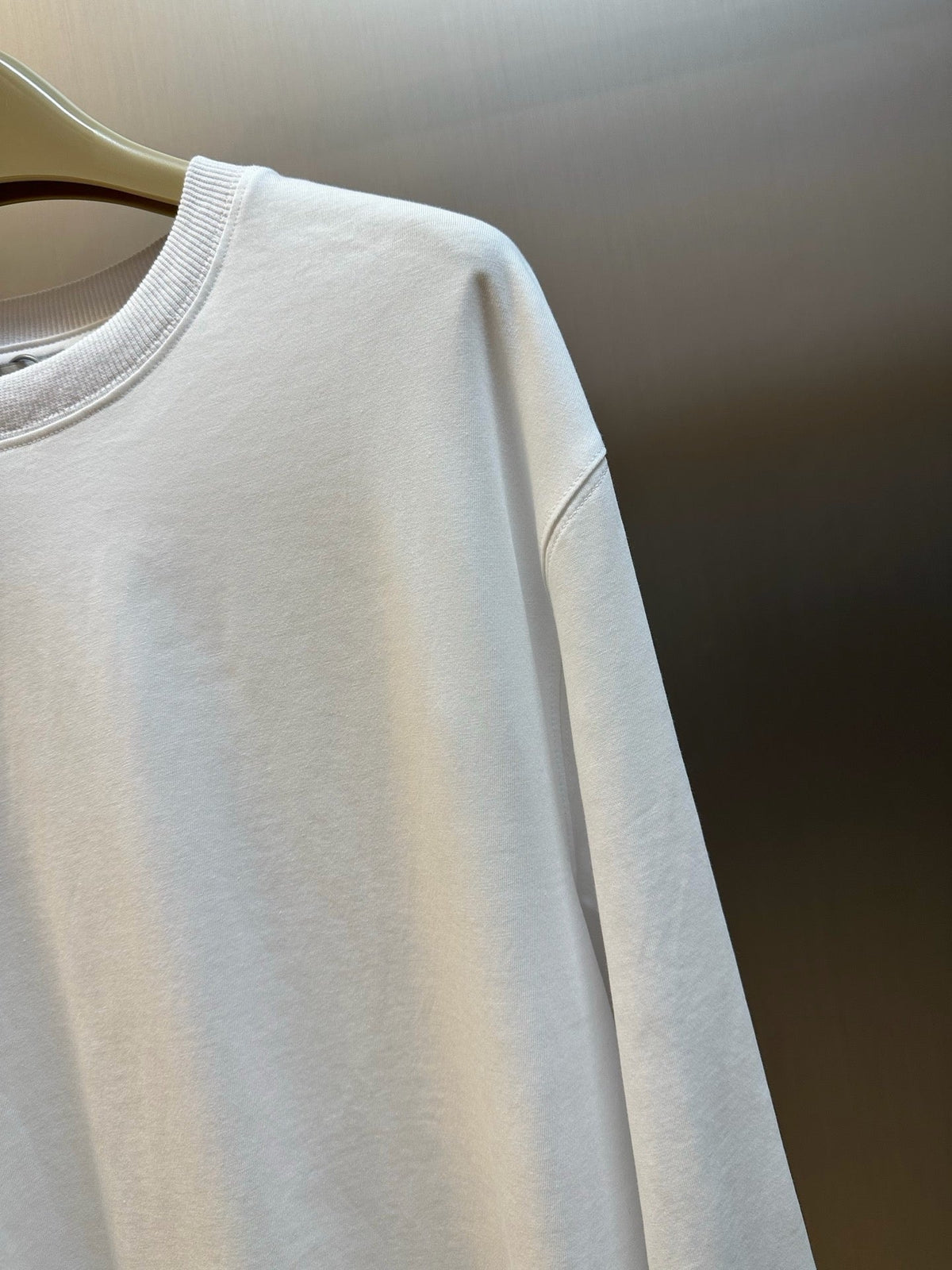 Schwarzes Langarmshirt aus Baumwolle mit Bündchendetail – Herren