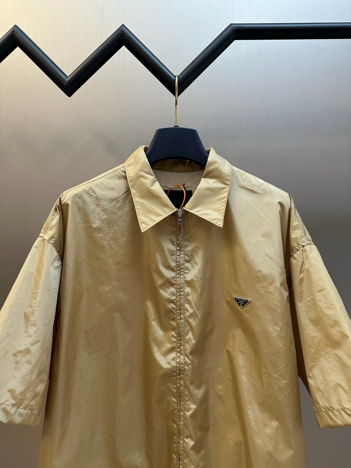 Schwarz-goldene Jacke – Herren