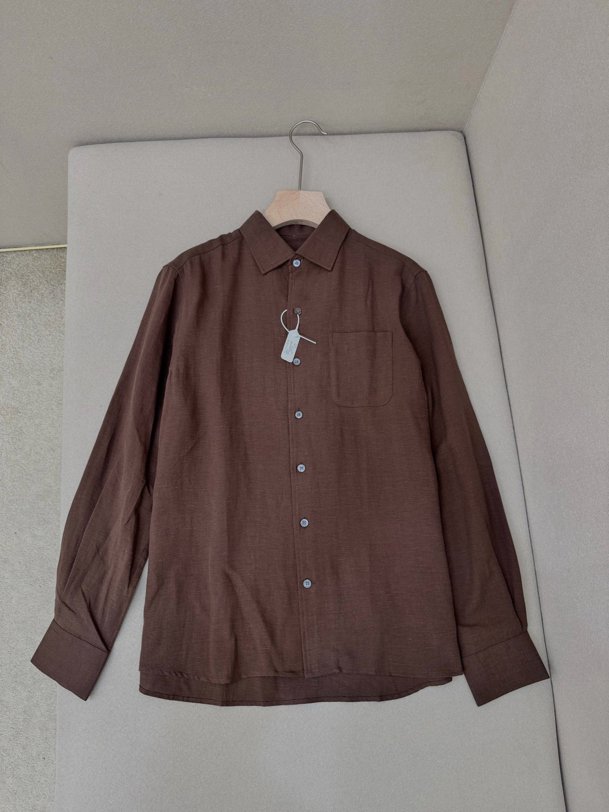 Weißes Langarmshirt aus Baumwolle mit Tasche – Herren