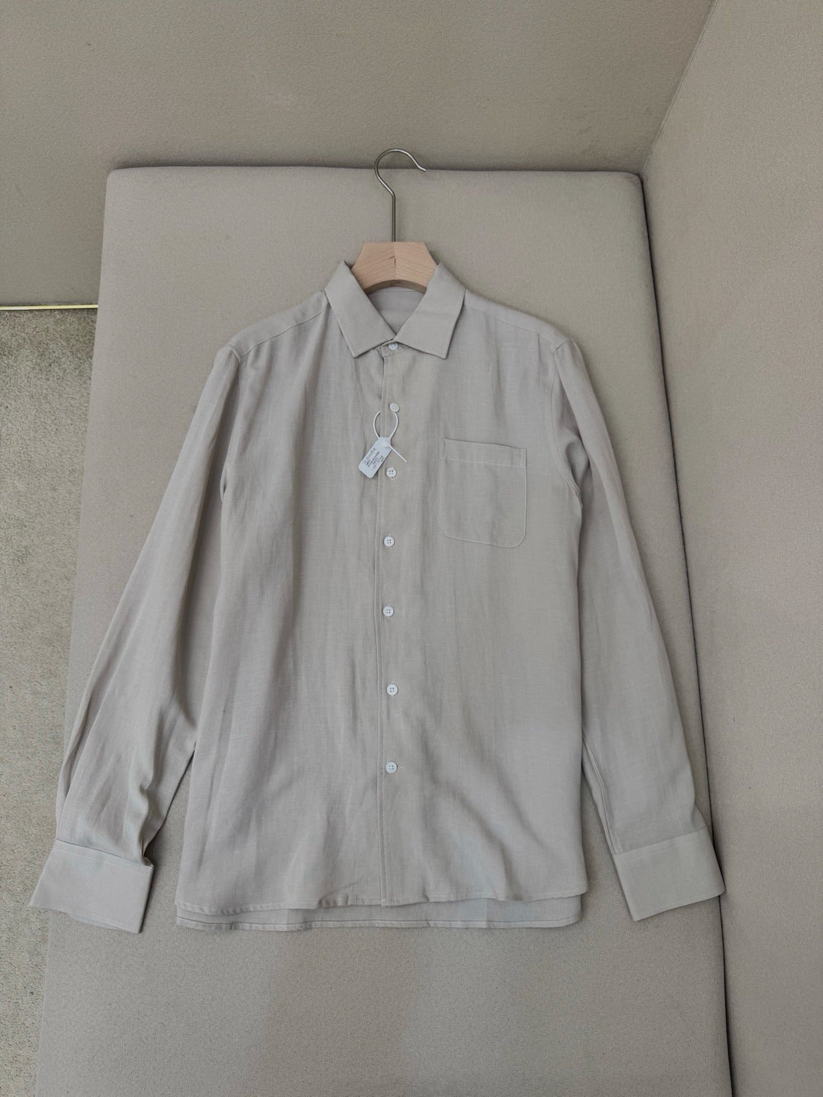 Weißes Langarmshirt aus Baumwolle mit Tasche – Herren