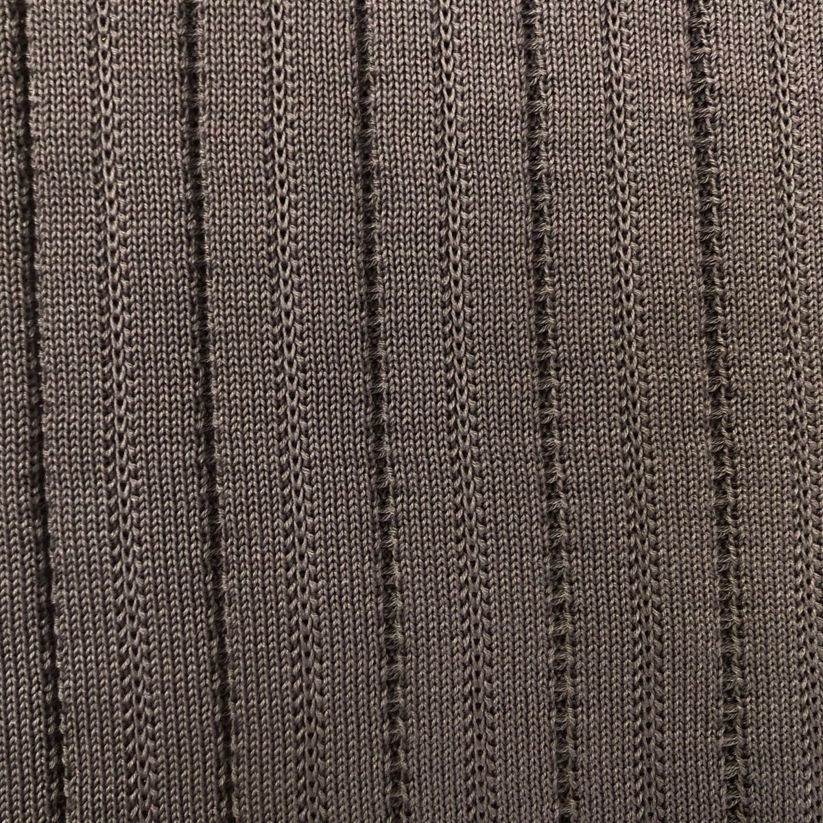 Schwarzes Strickhemd mit goldenen Knöpfen und kurzen Ärmeln – Herren