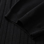 Schwarzes Strickhemd mit goldenen Knöpfen und kurzen Ärmeln – Herren