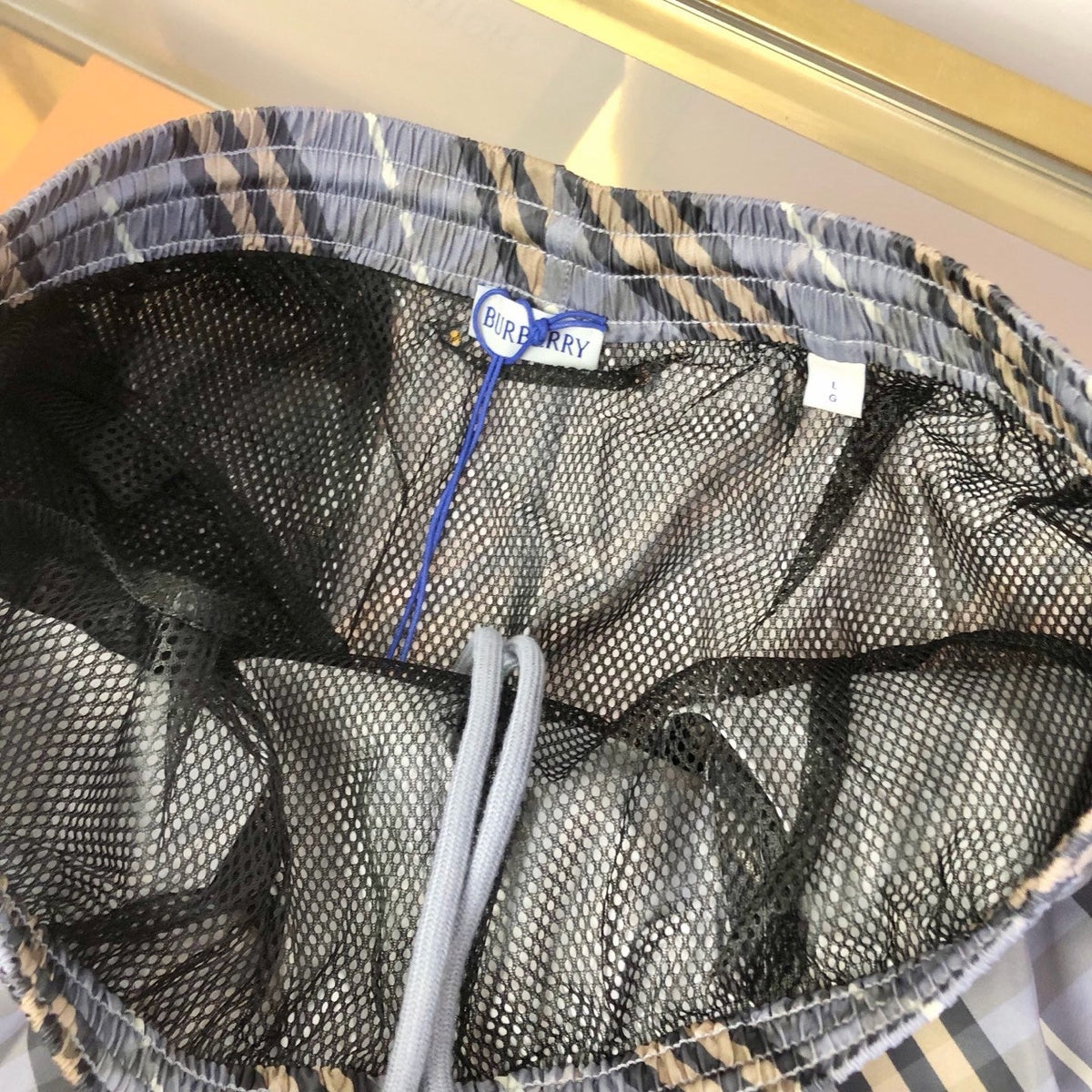 Graue Nylon-Badehose mit Karomuster – Herren