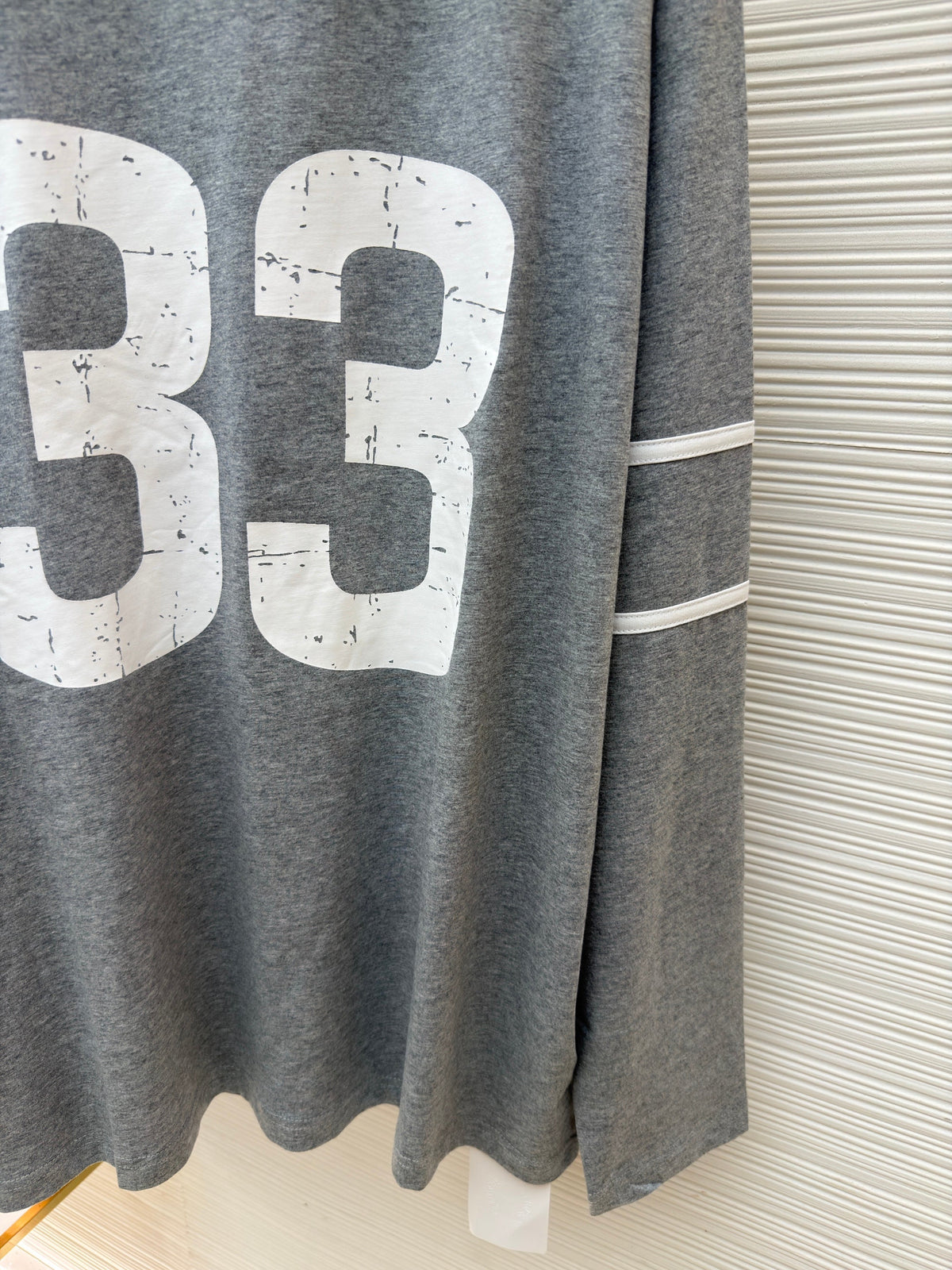 Marineblaues Langarm-Jersey-Shirt mit Zahlenmuster – Herren