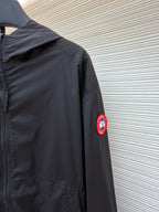 Schwarze Nylon-Patch-Kapuzenjacke – Herren