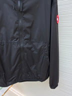 Schwarze Nylon-Patch-Kapuzenjacke – Herren