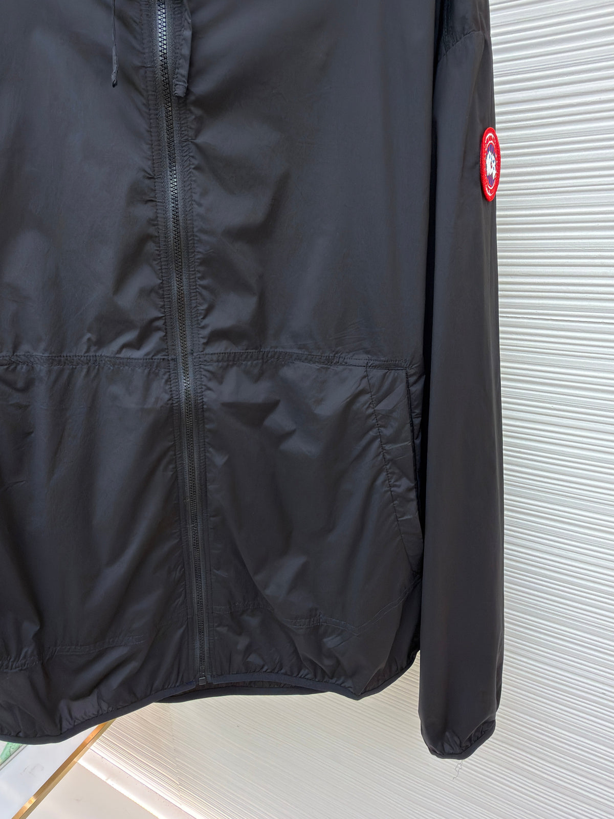 Schwarze Nylon-Patch-Kapuzenjacke – Herren