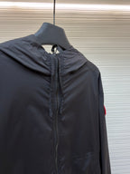 Schwarze Nylon-Patch-Kapuzenjacke – Herren